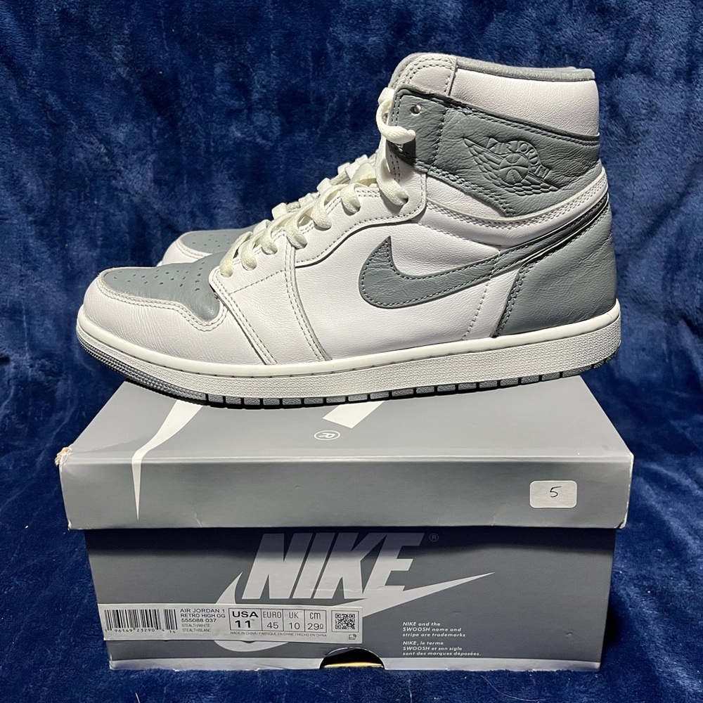 Air Jordan 1 High OG Men's White and Gray